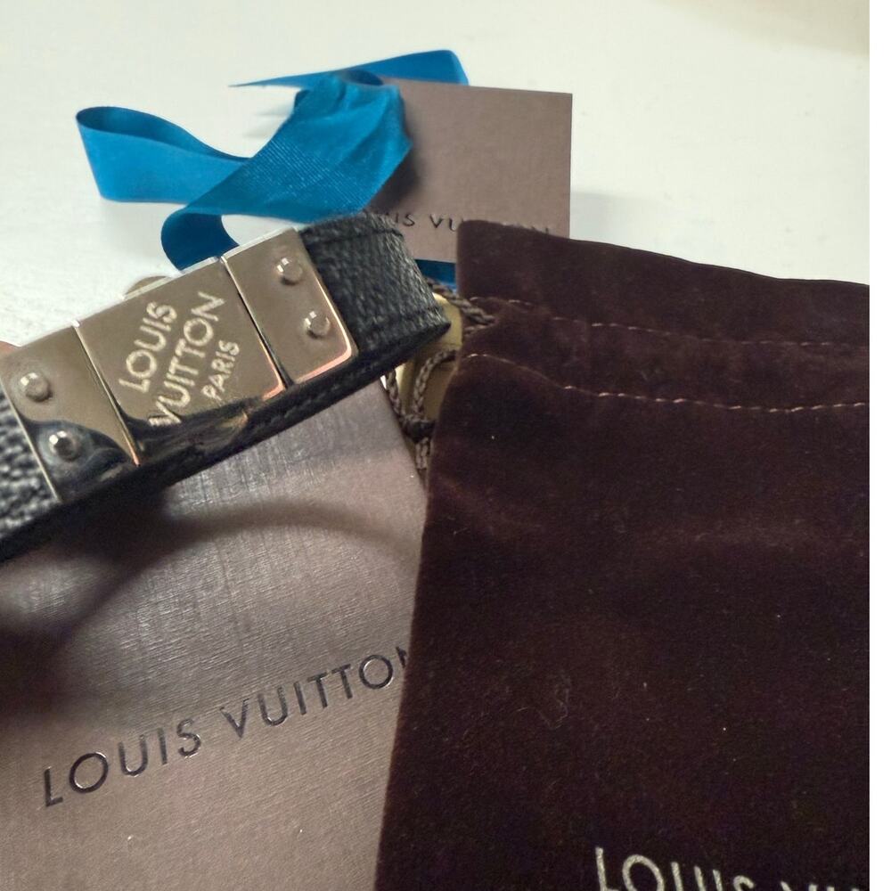 Louis Vuitton Damier Graphite Reversible Leather Bracelet Black Gray Magnetic